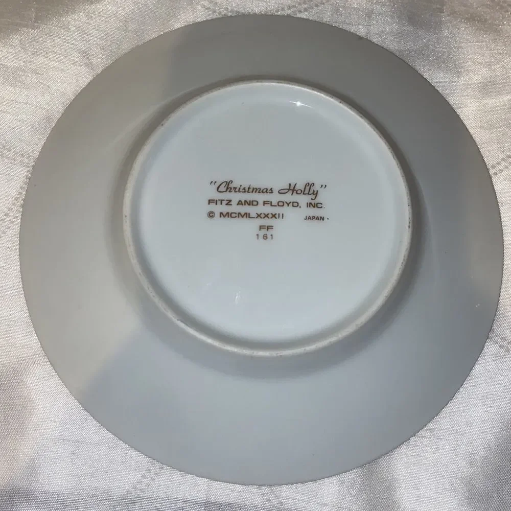 Vintage Fitz Floyd Christmas Holly‎ Cup Saucer Retired 1982 Made in Japan